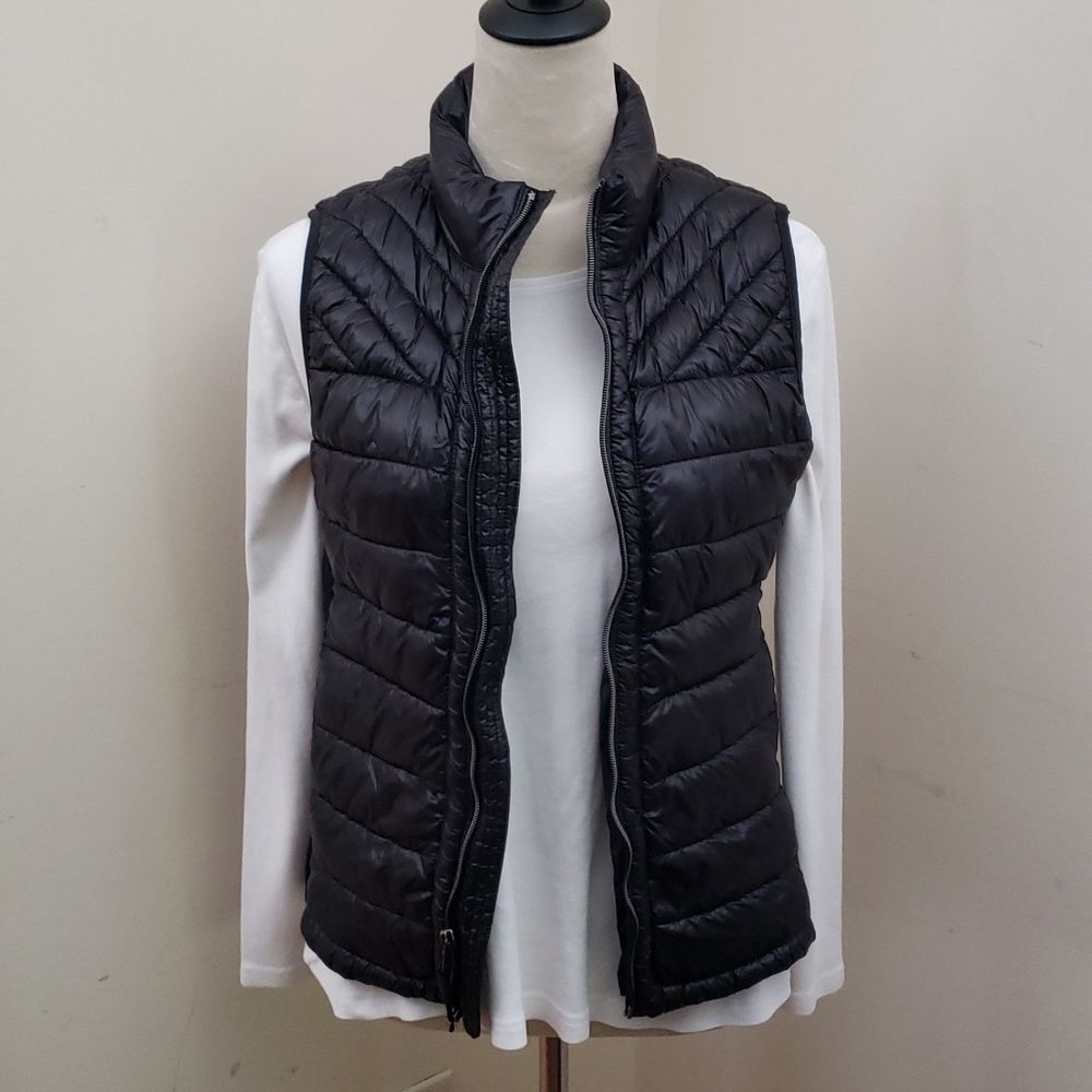 The Gap Black Puffer Vest w/Primaloft (The Luxury Down Alternative), Size Small